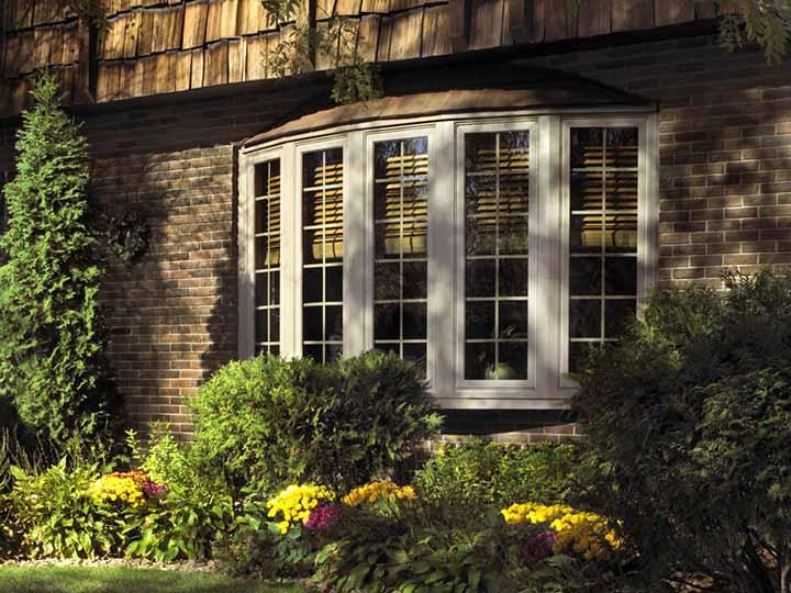 Canvas colored bow window exterior