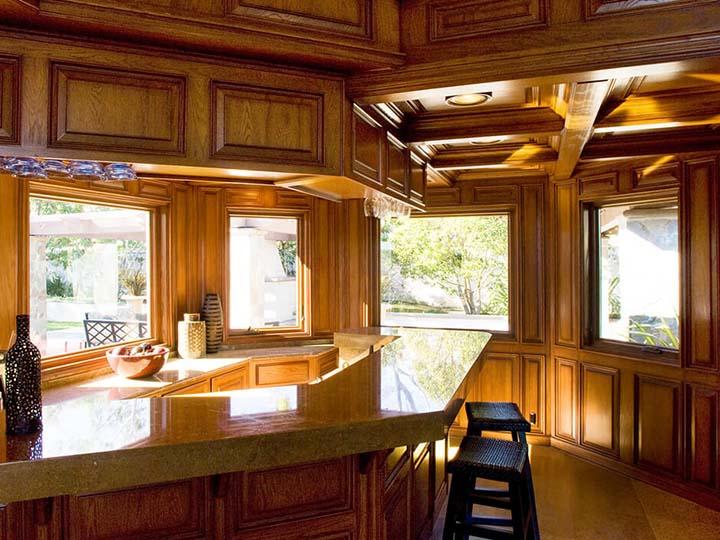 Picture and casement wood interior